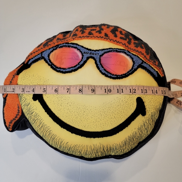 Market SMILEY® SMILEY DON’T HAPPY BE WORRY PILLOW Market Studio NEW! - Picture 9 of 11